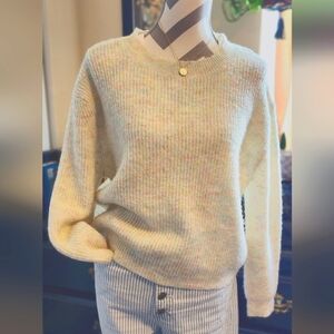💛 bp Pale yellow soft fuzzy sweater sz Med